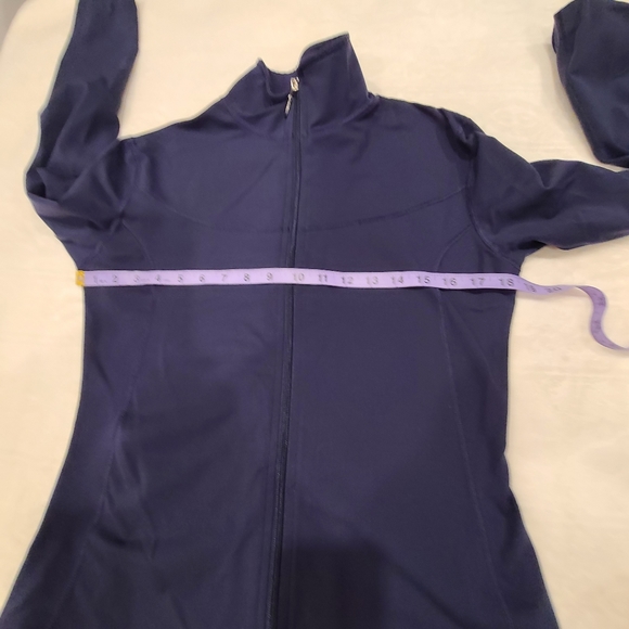 One Tooth active wear jacket - Picture 3 of 6